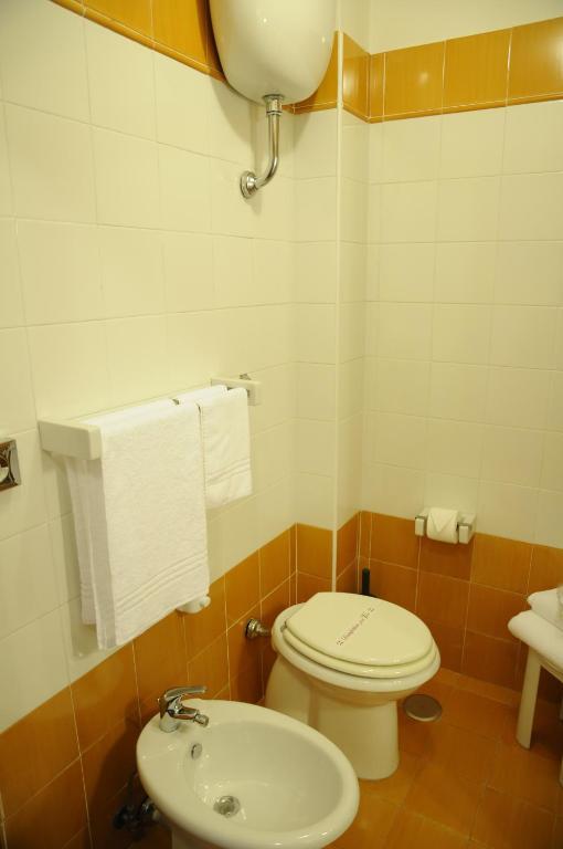 Hotel Fly Casoria Ruang foto