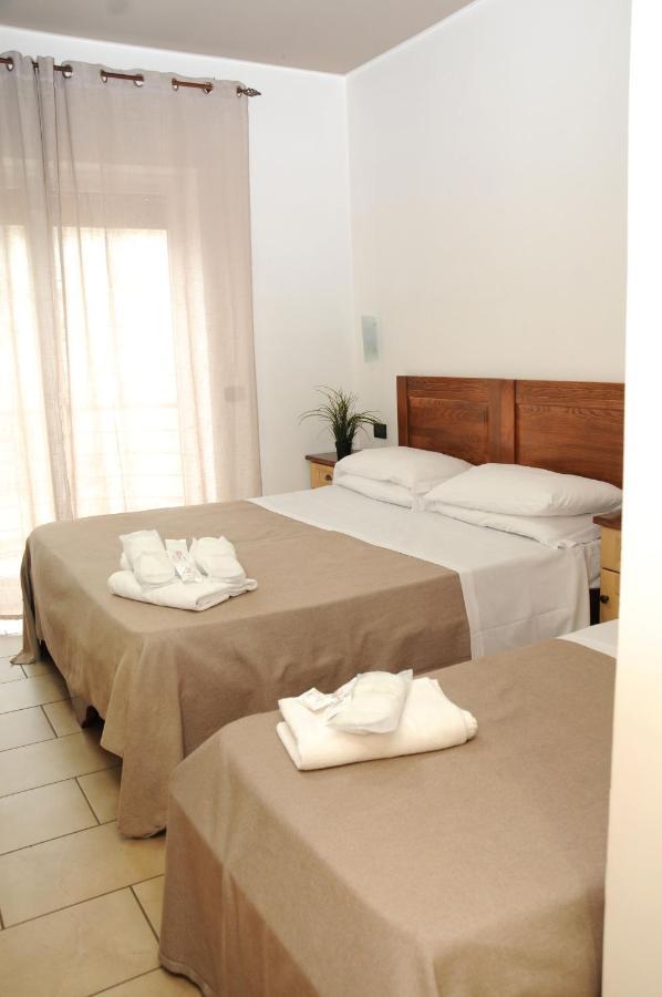 Hotel Fly Casoria Bagian luar foto