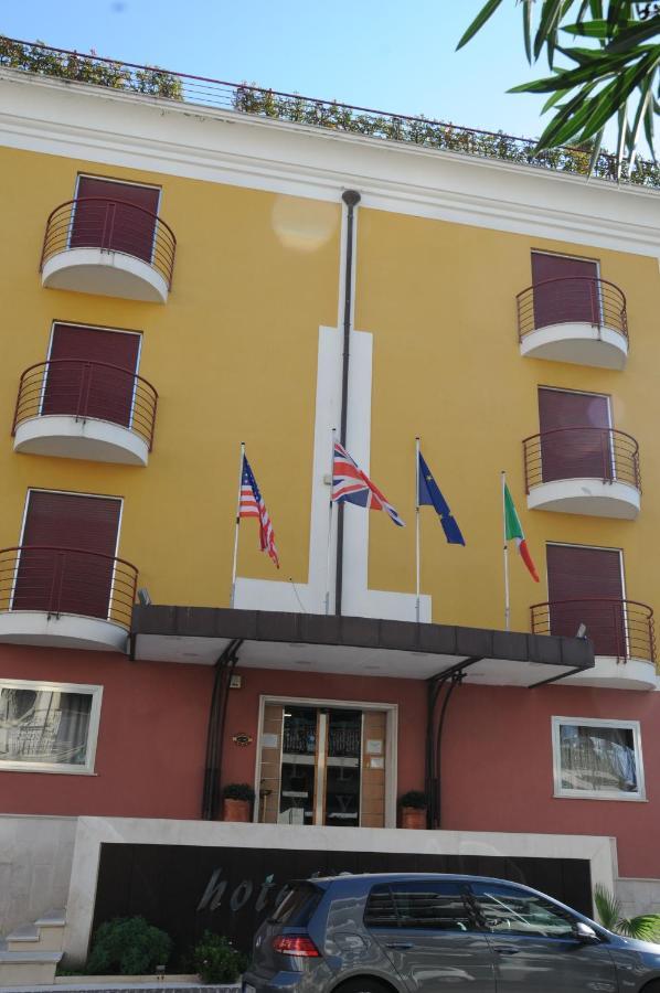 Hotel Fly Casoria Bagian luar foto