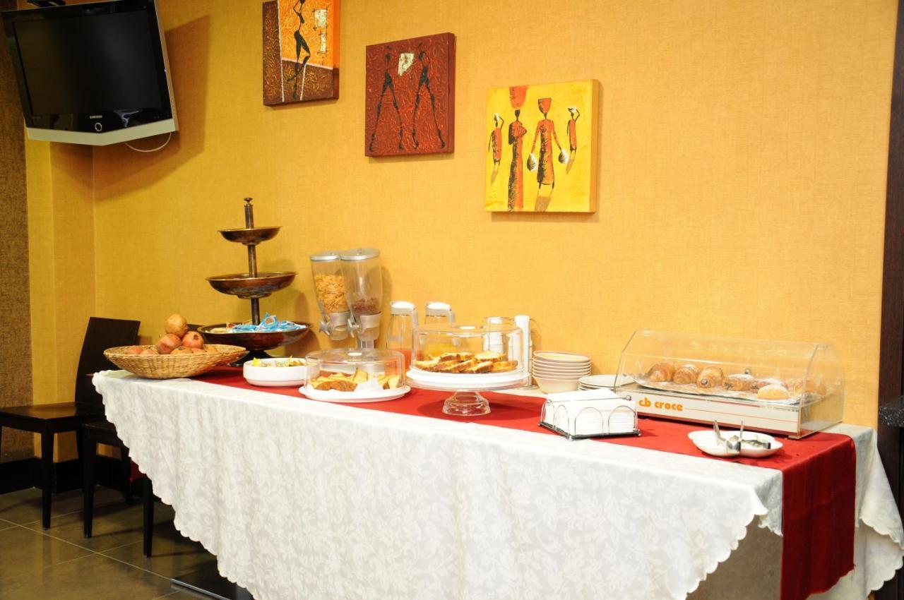 Hotel Fly Casoria Bagian luar foto