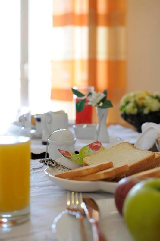 Hotel Fly Casoria Bagian luar foto