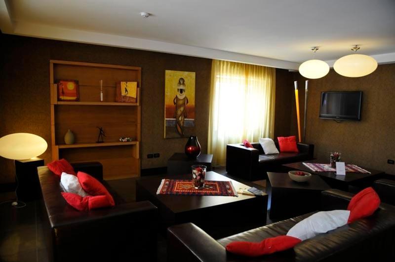 Hotel Fly Casoria Bagian luar foto