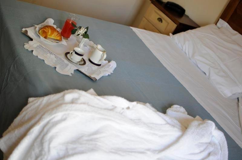 Hotel Fly Casoria Bagian luar foto