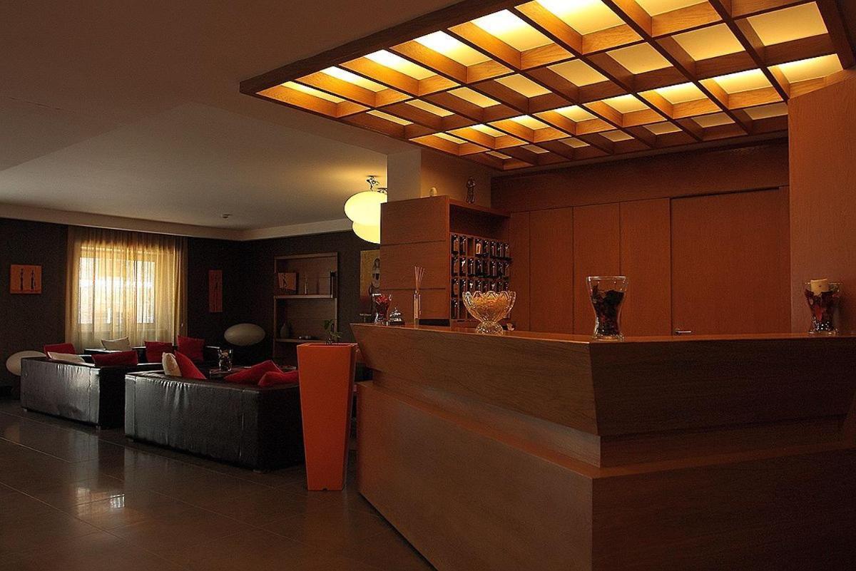 Hotel Fly Casoria Bagian luar foto