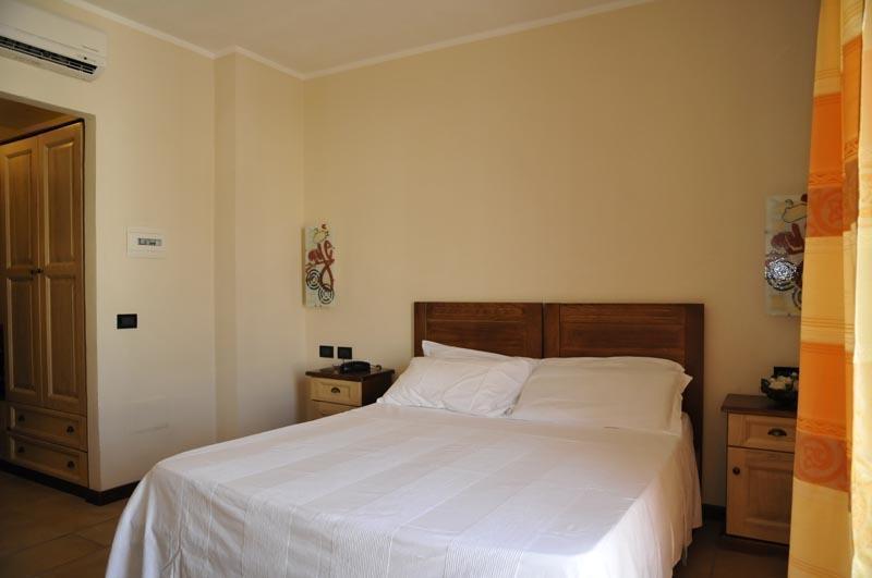 Hotel Fly Casoria Bagian luar foto