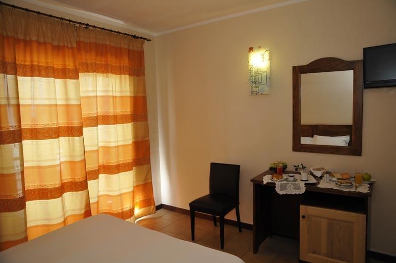 Hotel Fly Casoria Bagian luar foto