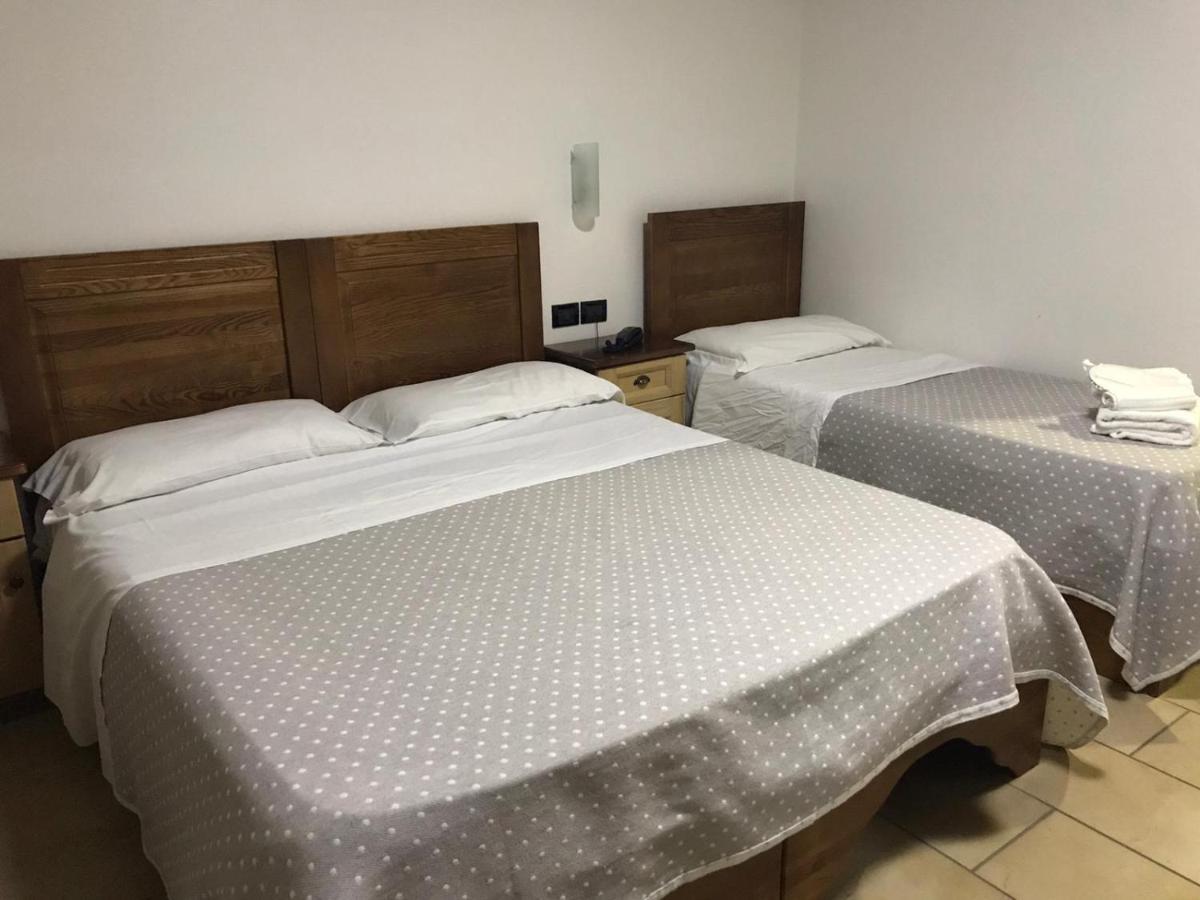Hotel Fly Casoria Bagian luar foto